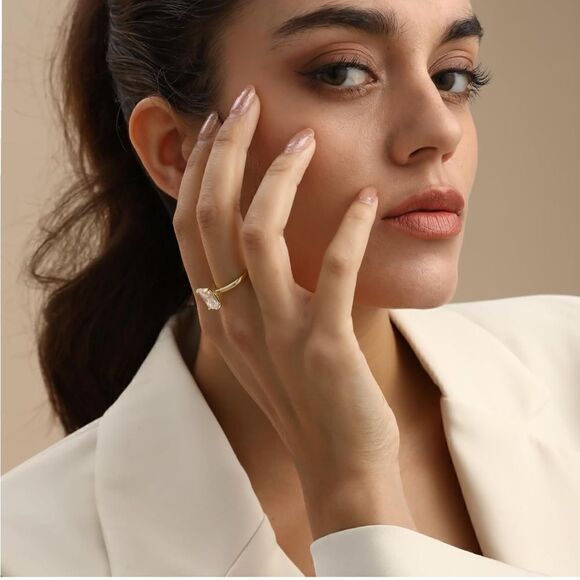 Solitaire Gold Rectangle Engagement Ring - Picture 4 of 5